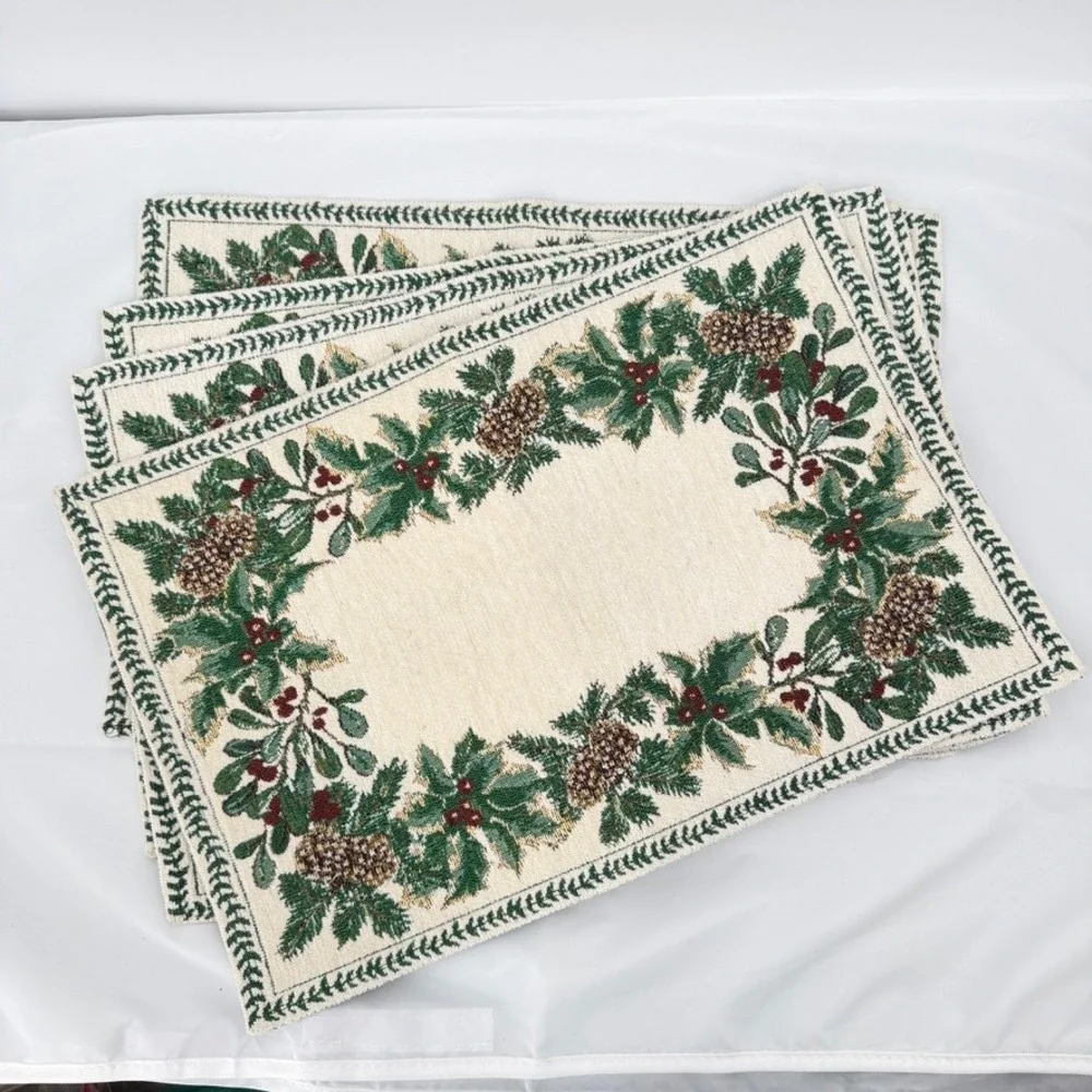 Placemats Set of 4 Christmas Pinecone Ivy Holly Tapestry Holiday Decor